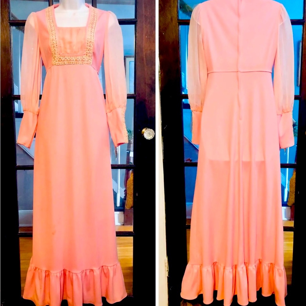 RARE FIND! Excellent Vintage Condition Gunne Sax Style Dress.